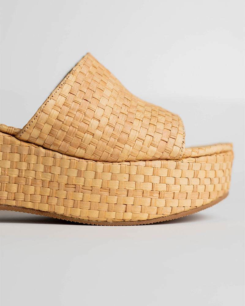 
                  
                    Cerdena | Beige
                  
                
