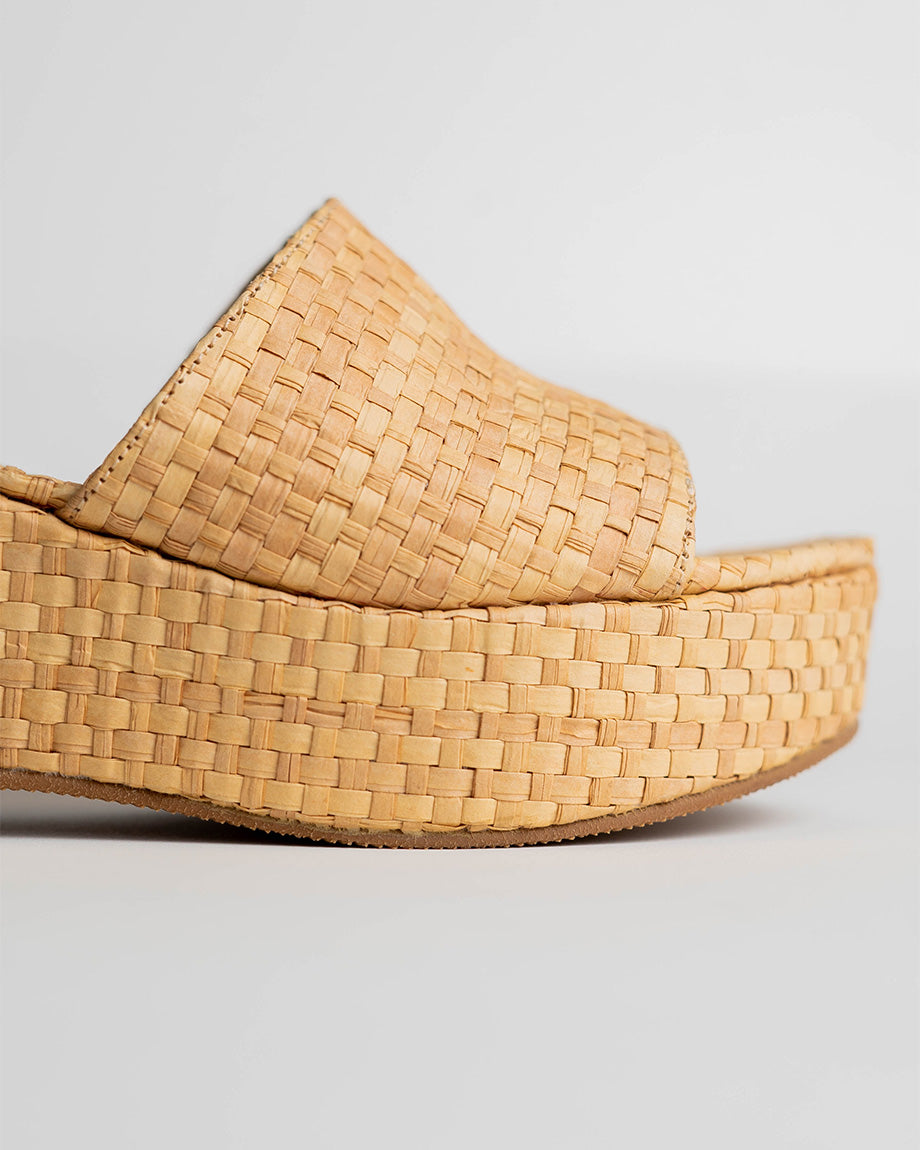 
                  
                    Cerdena | Beige
                  
                