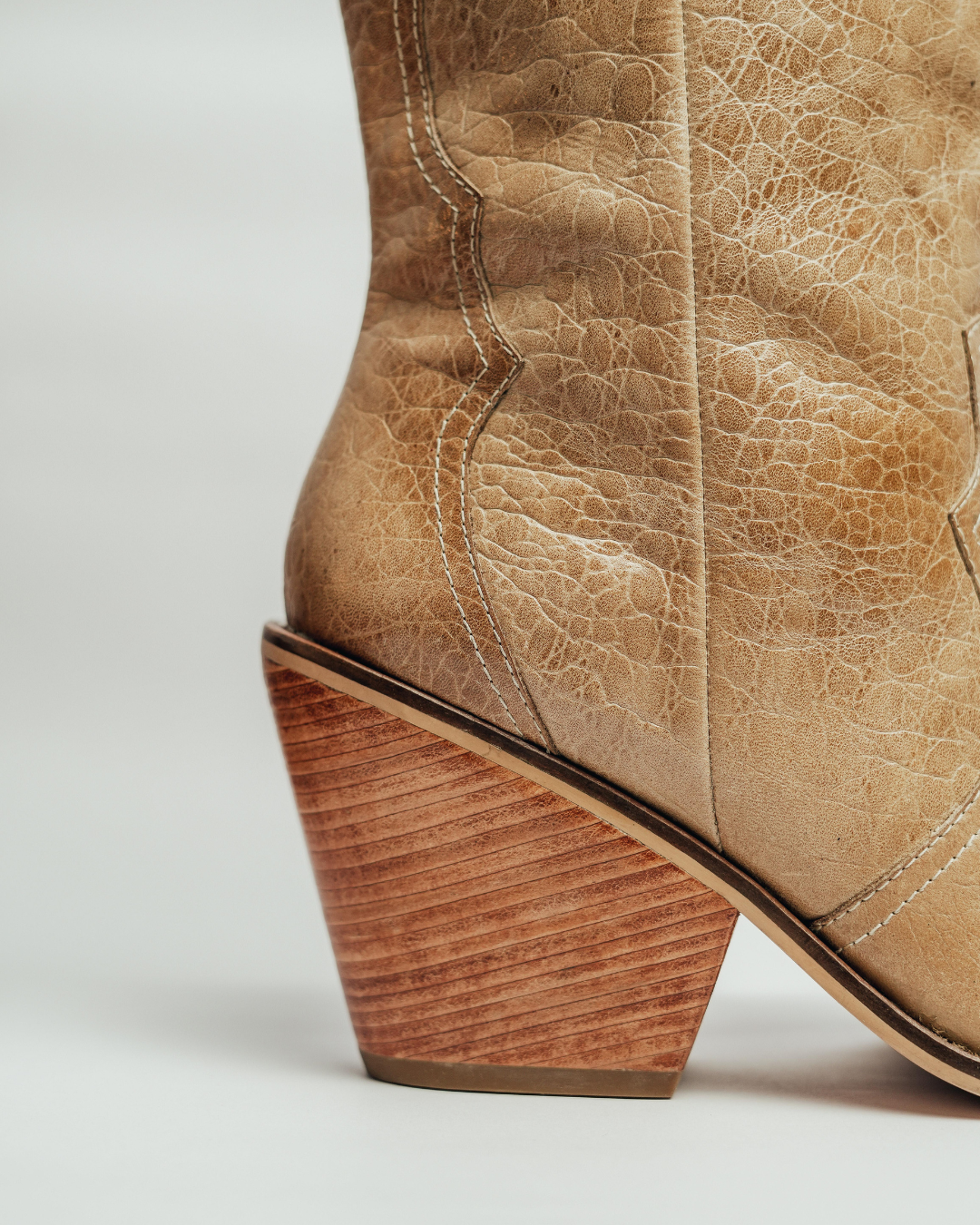 
                  
                    Austin | Crocco Camel
                  
                